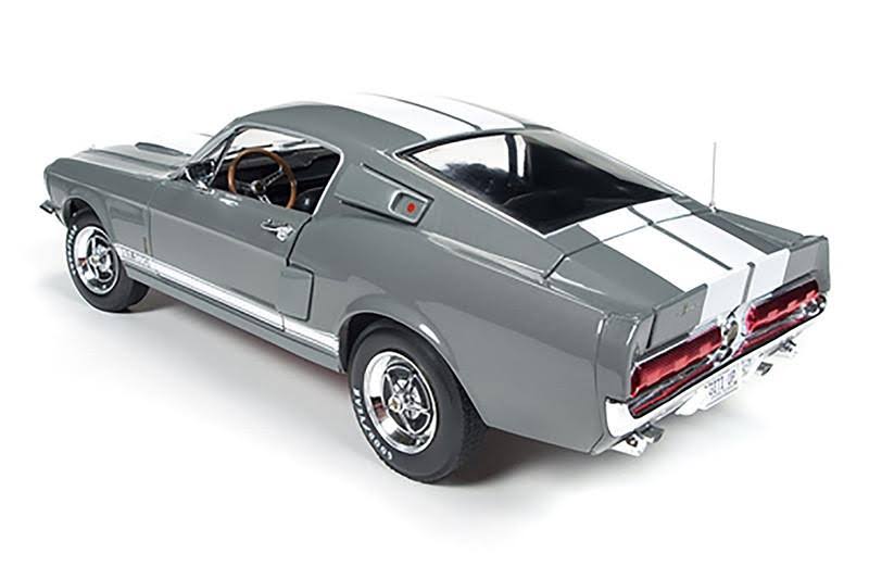1967 Ford Mustang GT-350 1/18 Diecast Model B282