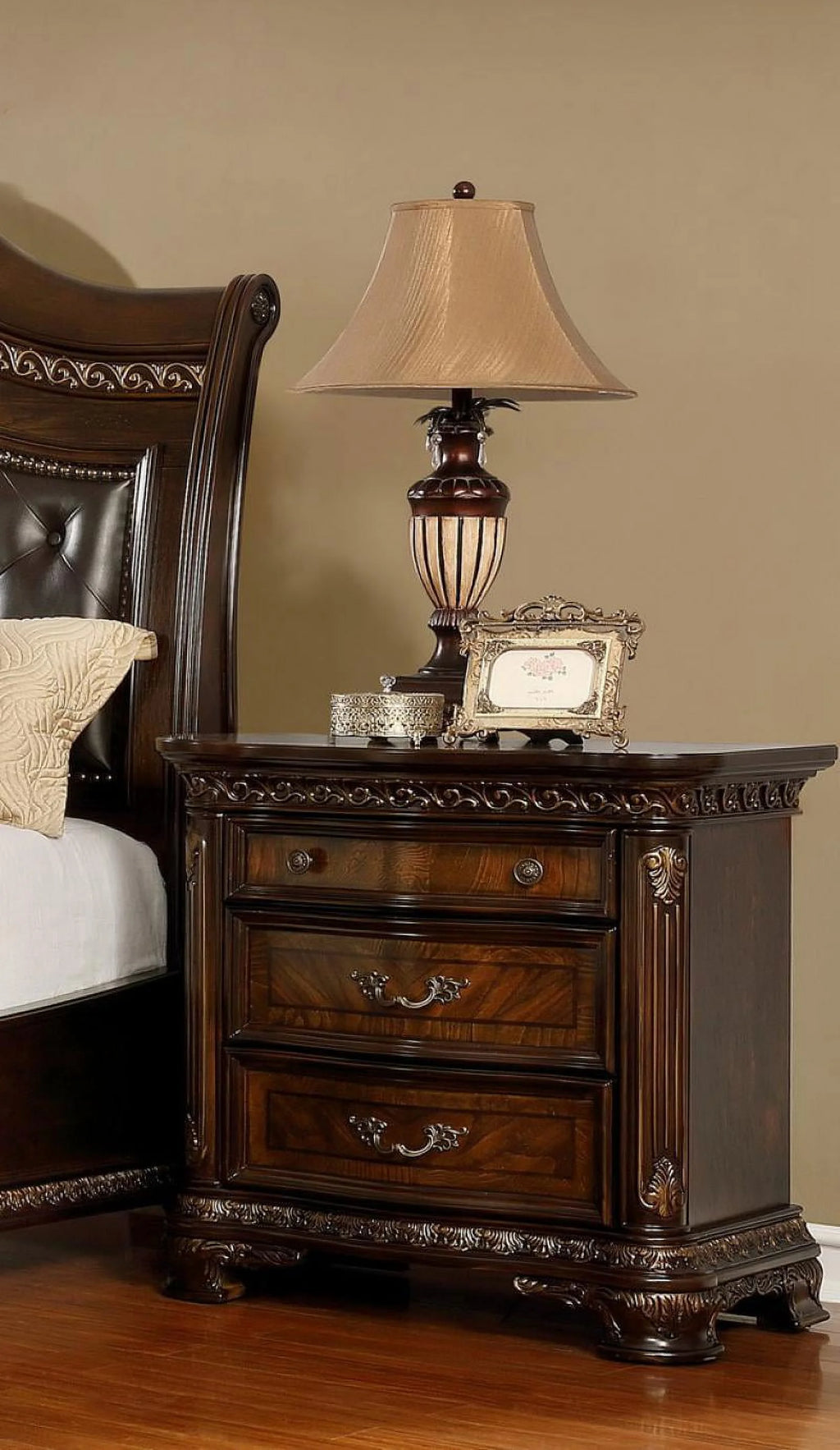 Sleigh Leather Headboard King Size Bedroom Set I998