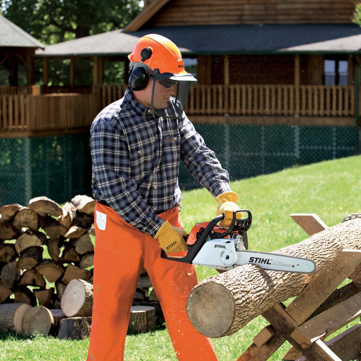 18 in. 35.2 CC Gas Chainsaw Y42609