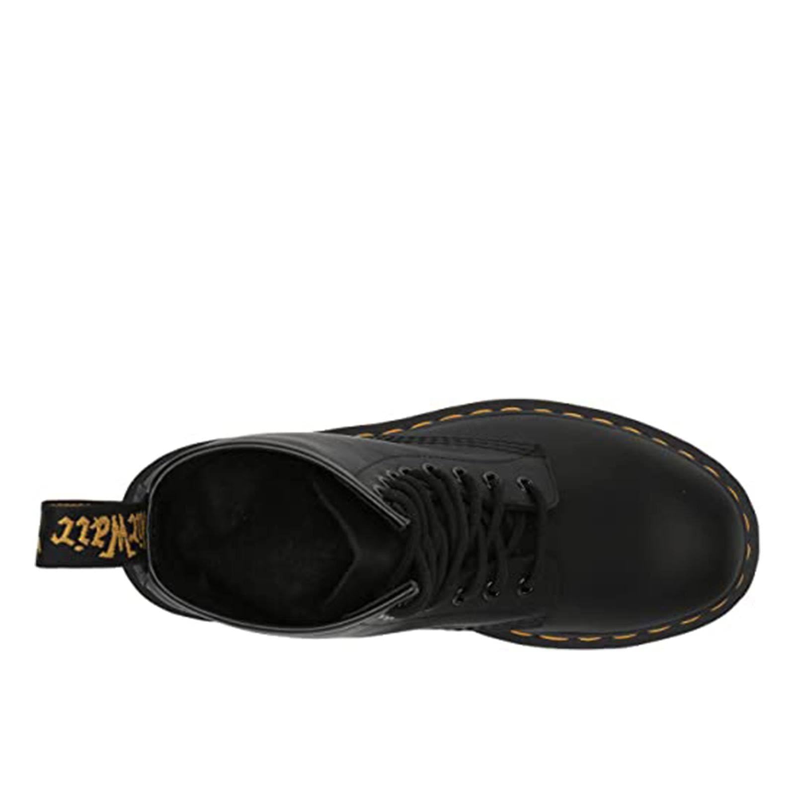 Greasy Black Leather Boot Y847