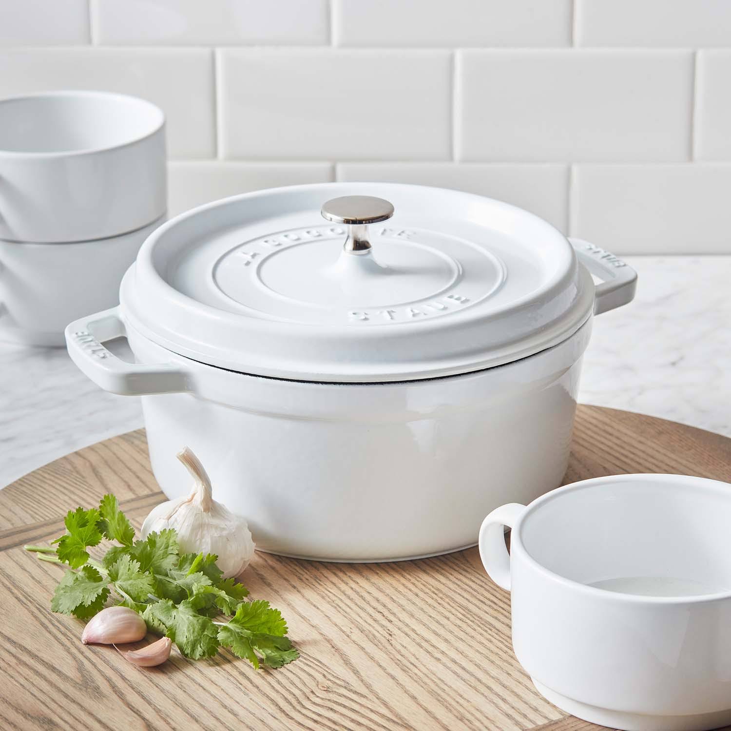 Cast Iron 4-Quart Round Cocotte F57380