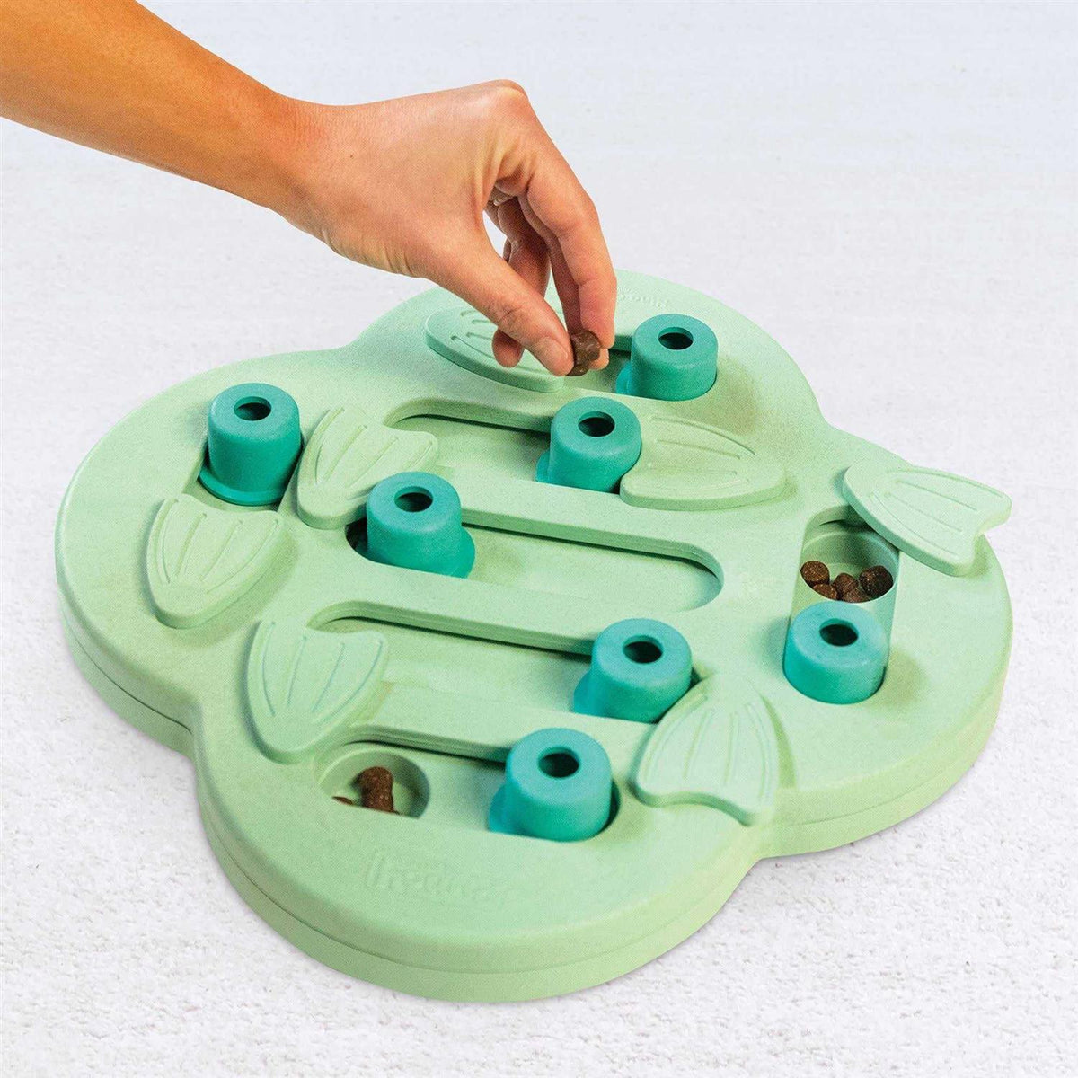 Interactive Treat Puzzle Dog Toy F747