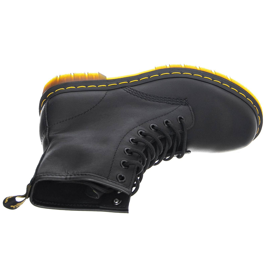 Greasy Black Leather Boot Y847