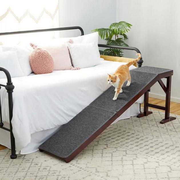 Wooden Carpeted Cat Dog Ramp M4189