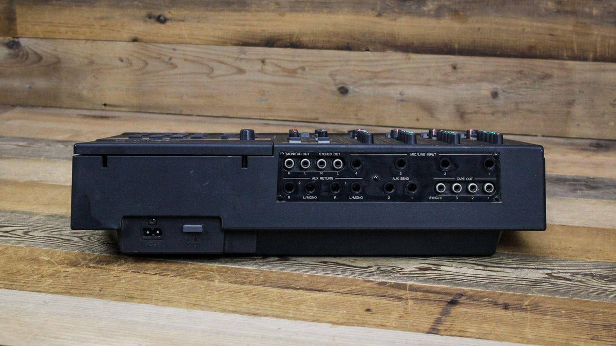 4-Track Cassette Tape Recorder O934456
