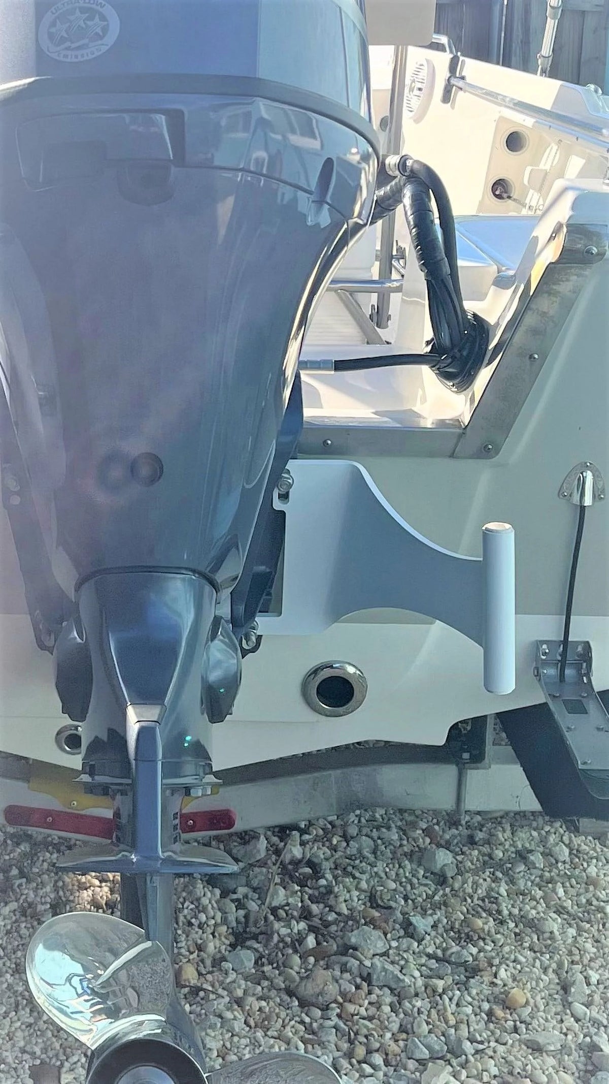 Anchor Pin for Shallow Water, White Left/Port Side Motor Mount, 7' Pin U2804