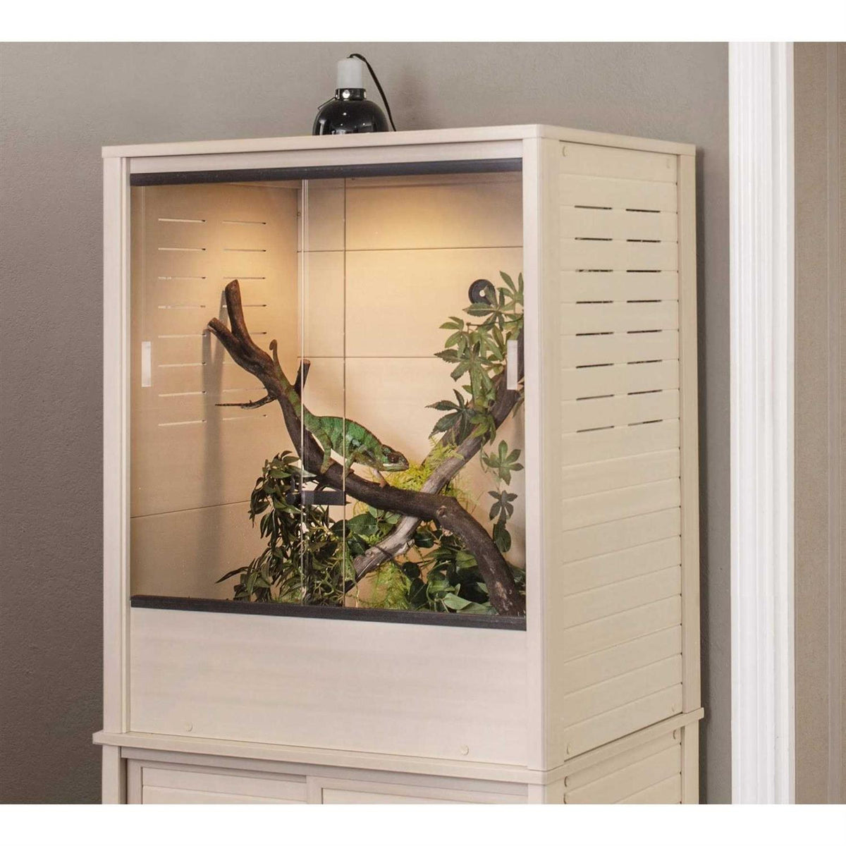Vertical Reptile Lounge V6408