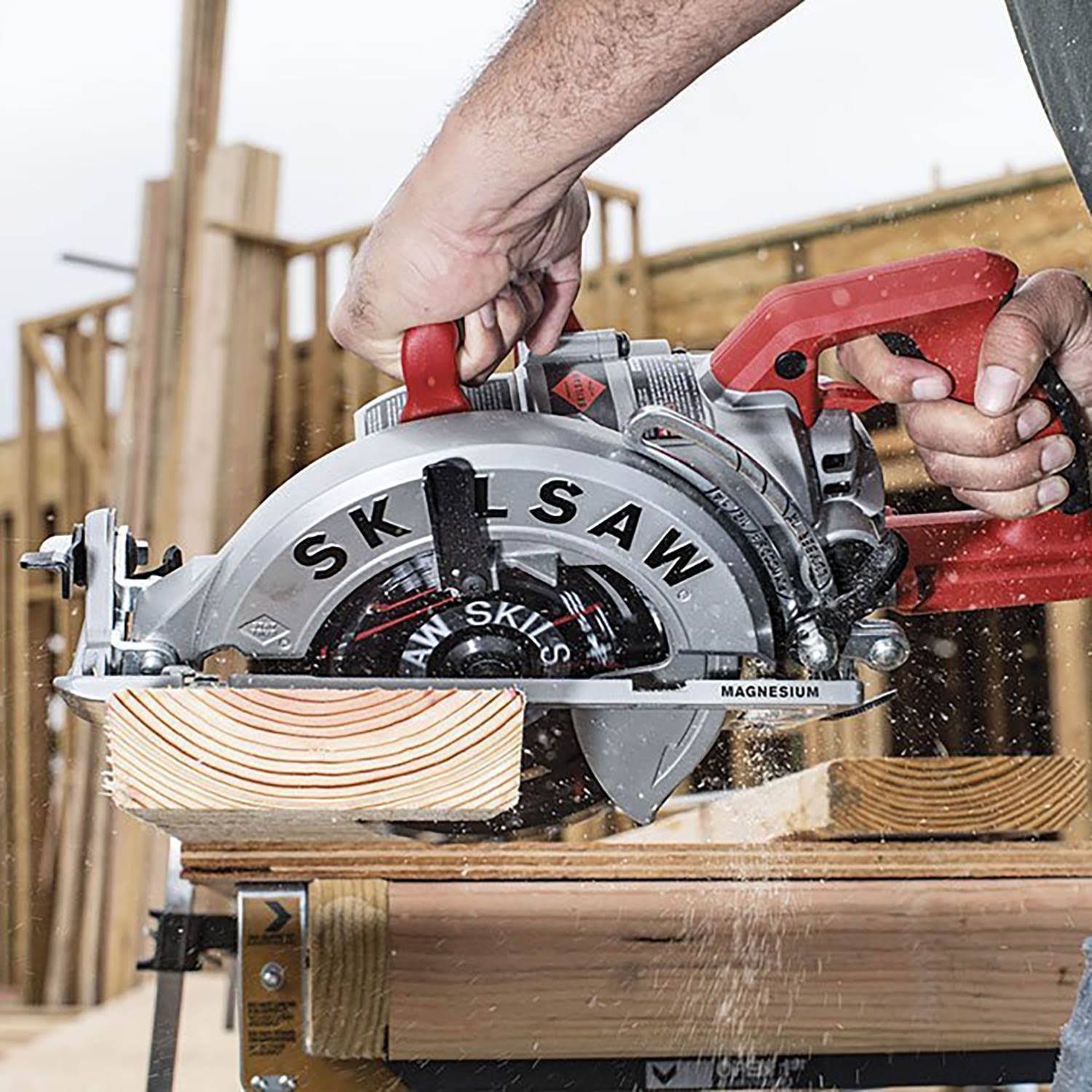 15-Amp Worm Drive Corded Circular Saw R922